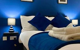 Broad Street -Central-Couples-1 Bedroom Apartment